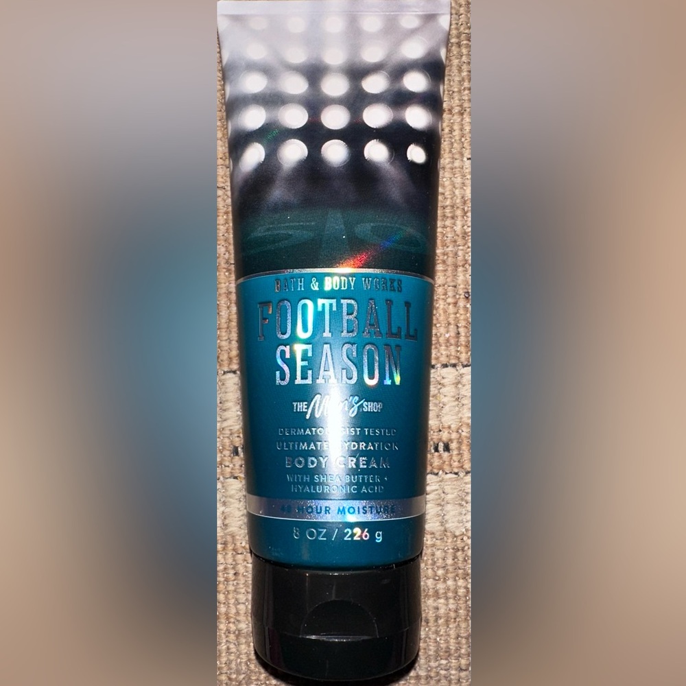 Football Season Body Cream, Shower Gel and Cologne Set. - Picture 6 of 9